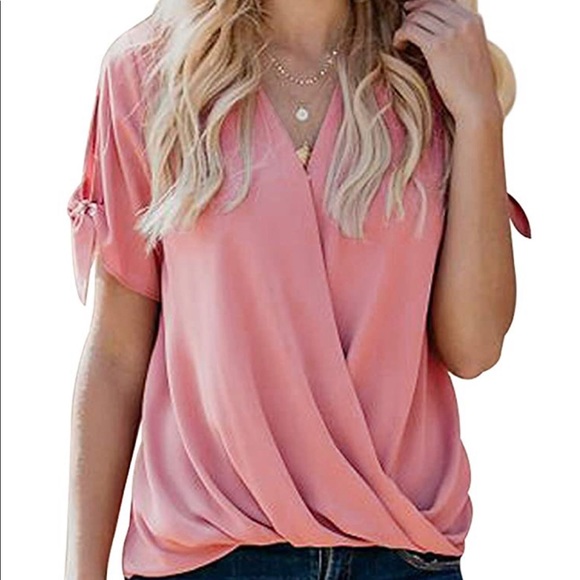 Tops - ❤️ONLY ONE LEFT!❤️❤️Womens Pink Blouse